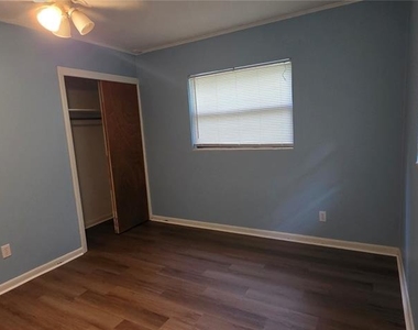 17451 Southside Court - Photo Thumbnail 9