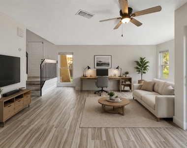501 Hunter Circle - Photo Thumbnail 10