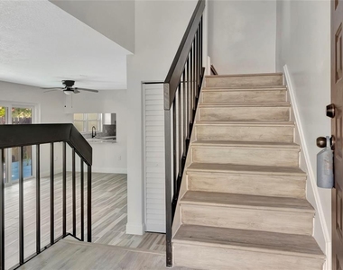 501 Hunter Circle - Photo Thumbnail 17