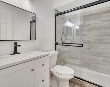 501 Hunter Circle - Photo Thumbnail 22