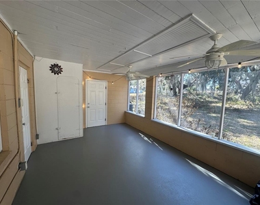 5520 Ohio Avenue - Photo Thumbnail 2