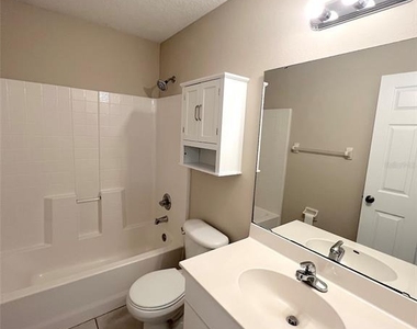 41 Eton Lane - Photo Thumbnail 17