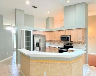 12 Fallen Oak Lane - Photo Thumbnail 13