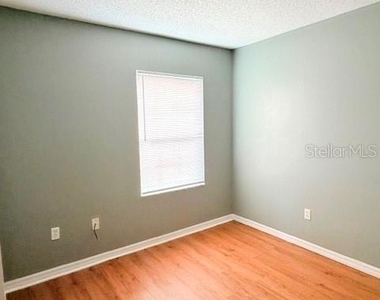 12 Fallen Oak Lane - Photo Thumbnail 28