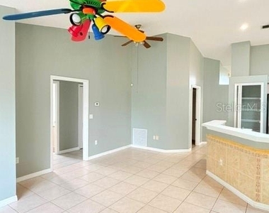 12 Fallen Oak Lane - Photo Thumbnail 27