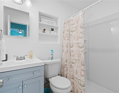 6761 Hibiscus Avenue S - Photo Thumbnail 17