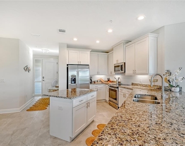 7930 34th Avenue W - Photo Thumbnail 6