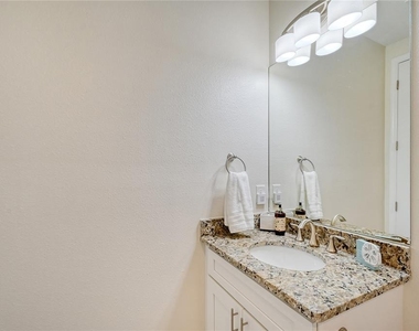 7930 34th Avenue W - Photo Thumbnail 30