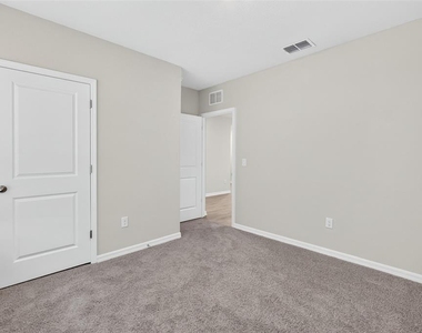 10924 Rabbit Grove Trail - Photo Thumbnail 31