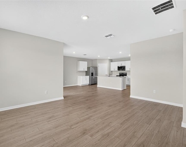 10924 Rabbit Grove Trail - Photo Thumbnail 14