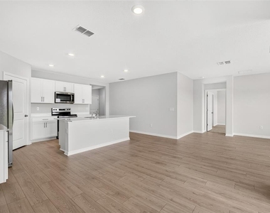 10924 Rabbit Grove Trail - Photo Thumbnail 12