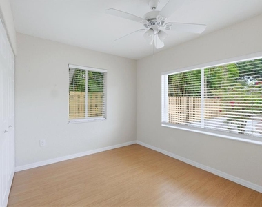 2151 Euclid Terrace - Photo Thumbnail 16