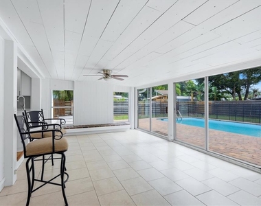 2151 Euclid Terrace - Photo Thumbnail 13