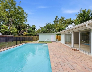 2151 Euclid Terrace - Photo Thumbnail 28