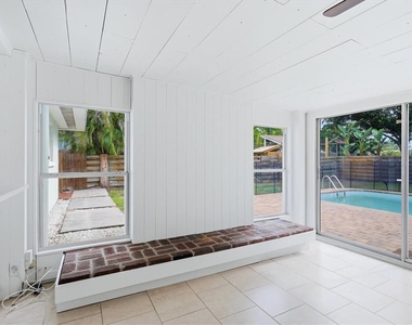 2151 Euclid Terrace - Photo Thumbnail 15