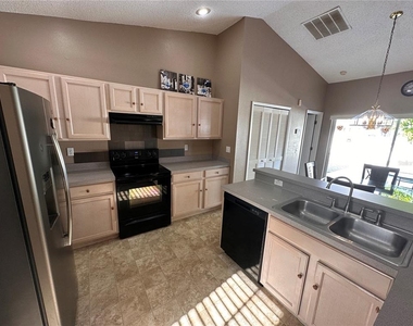 5010 44th Street W - Photo Thumbnail 11