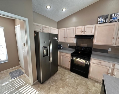 5010 44th Street W - Photo Thumbnail 12