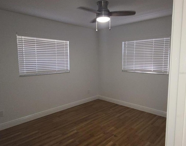 1108 59th Avenue Drive W - Photo Thumbnail 6