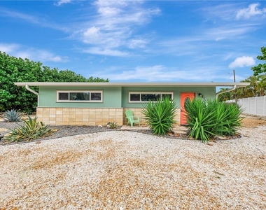 4626 Gleason Avenue - Photo Thumbnail 2