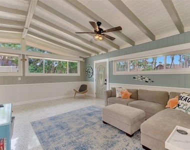 4626 Gleason Avenue - Photo Thumbnail 10