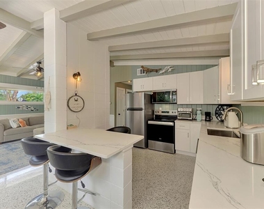 4626 Gleason Avenue - Photo Thumbnail 14