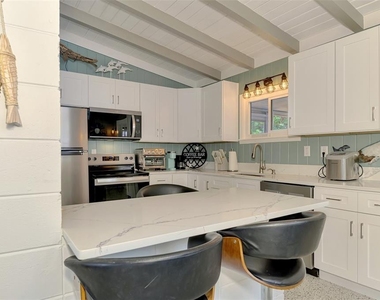4626 Gleason Avenue - Photo Thumbnail 16