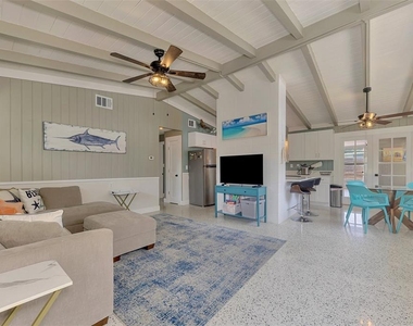 4626 Gleason Avenue - Photo Thumbnail 8