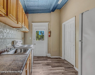 1200 Main Street - Photo Thumbnail 21
