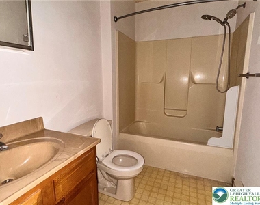 55 Lehigh Street - Photo Thumbnail 12