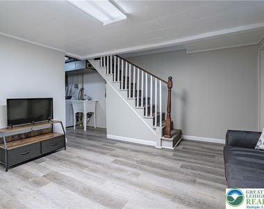 757 Benton Street - Photo Thumbnail 13