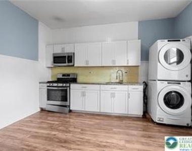 419 W West 4th Street - Photo Thumbnail 7