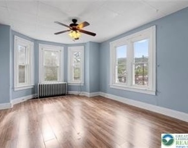 419 W West 4th Street - Photo Thumbnail 9