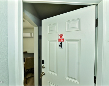 6806 Alameda Avenue - Photo Thumbnail 2