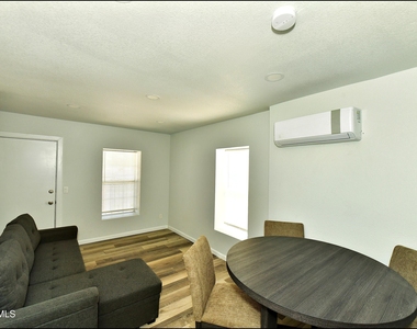 6806 Alameda Avenue - Photo Thumbnail 4