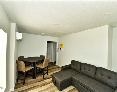 6806 Alameda Avenue - Photo Thumbnail 1