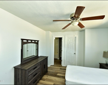 6806 Alameda Avenue - Photo Thumbnail 13