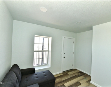 6806 Alameda Avenue - Photo Thumbnail 5