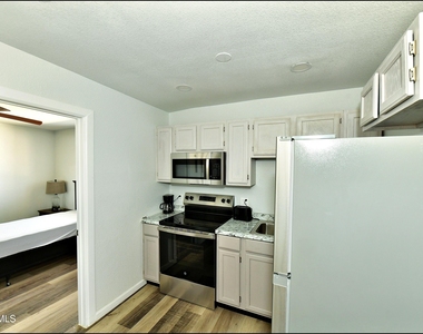 6806 Alameda Avenue - Photo Thumbnail 8