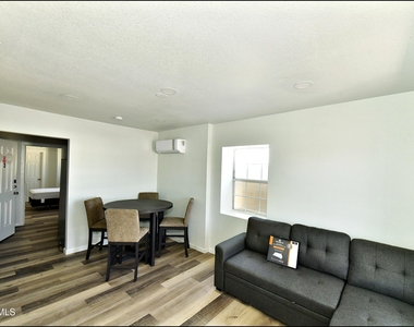 6806 Alameda Avenue - Photo Thumbnail 7