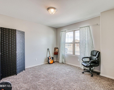 14724 Charles Foster Avenue - Photo Thumbnail 8