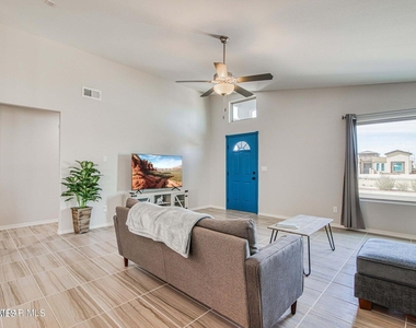 14724 Charles Foster Avenue - Photo Thumbnail 3