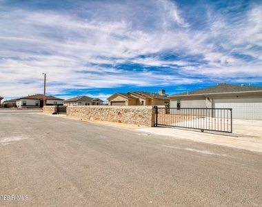 14724 Charles Foster Avenue - Photo Thumbnail 18