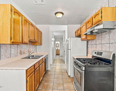 11859 Urbici Soler Drive - Photo Thumbnail 10