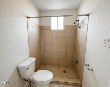 1516 N Campbell Street - Photo Thumbnail 12