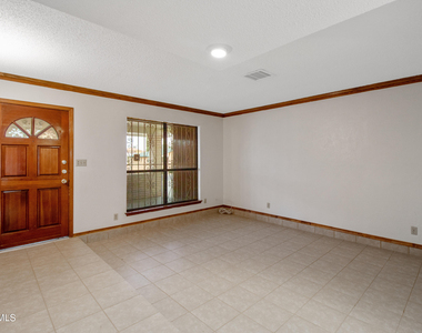 11625 Cedar Crest Drive - Photo Thumbnail 3