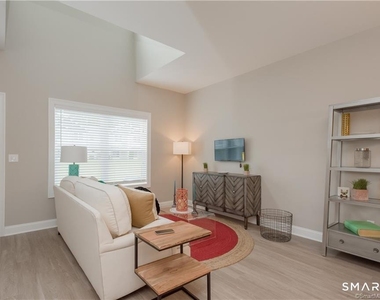 24 Mill Pond Drive - Photo Thumbnail 12