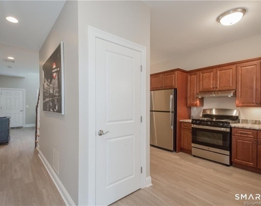 24 Mill Pond Drive - Photo Thumbnail 6