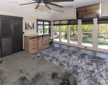 48 Swan Avenue - Photo Thumbnail 31