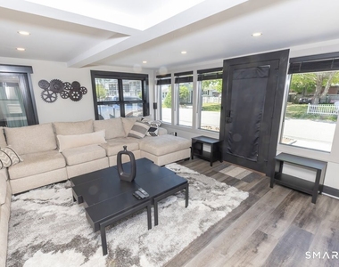 48 Swan Avenue - Photo Thumbnail 6