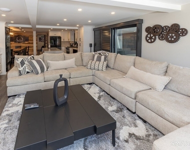 48 Swan Avenue - Photo Thumbnail 4